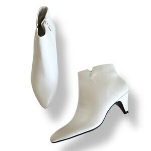 Amelia Grace Ellery Ivory White Kitten Heel Ankle Booties Women’s Size 6.5 NEW